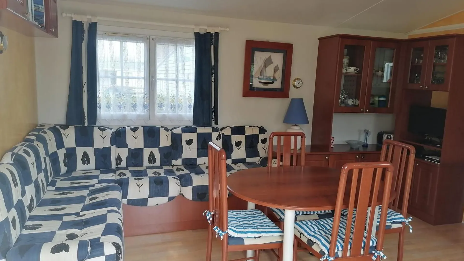 Parque de Campismo Mobil-Home Dans Camping Municipal Kermaria-Sulard